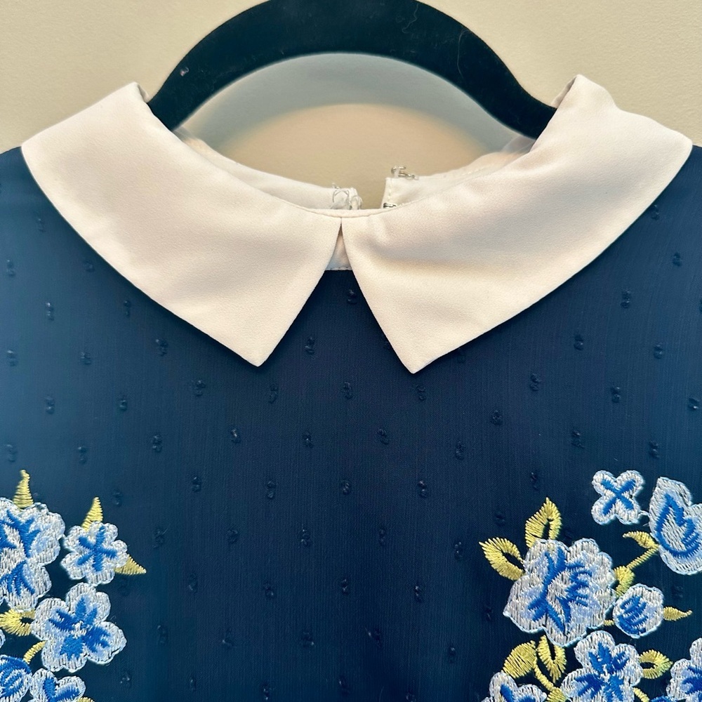 CeCe Blue and White Floral Dress w/ Peter Pan Collar Size 6 - Picture 2 of 5